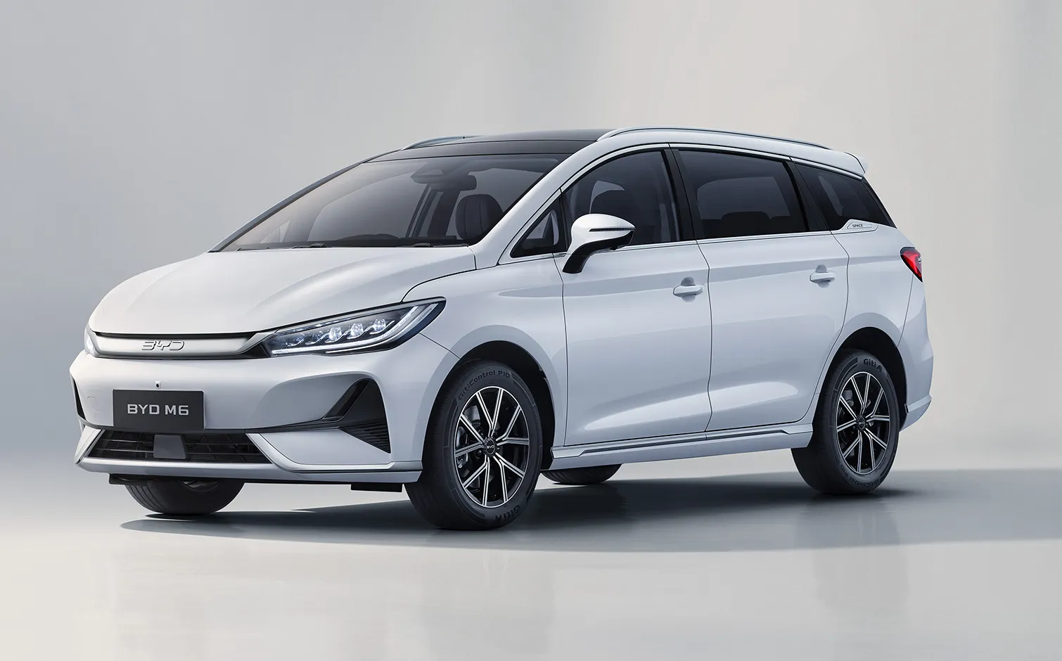 BYD M6 - Phiên bản mobile